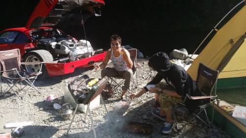 Ferrari F40’ı Olan da Kampa Gider