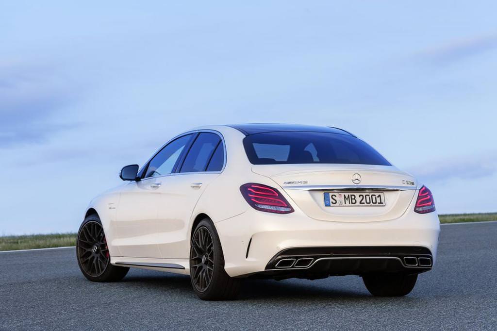 Yeni C63 AMG Paris Otomobil Fuarı'nda Sahneye Çıktı