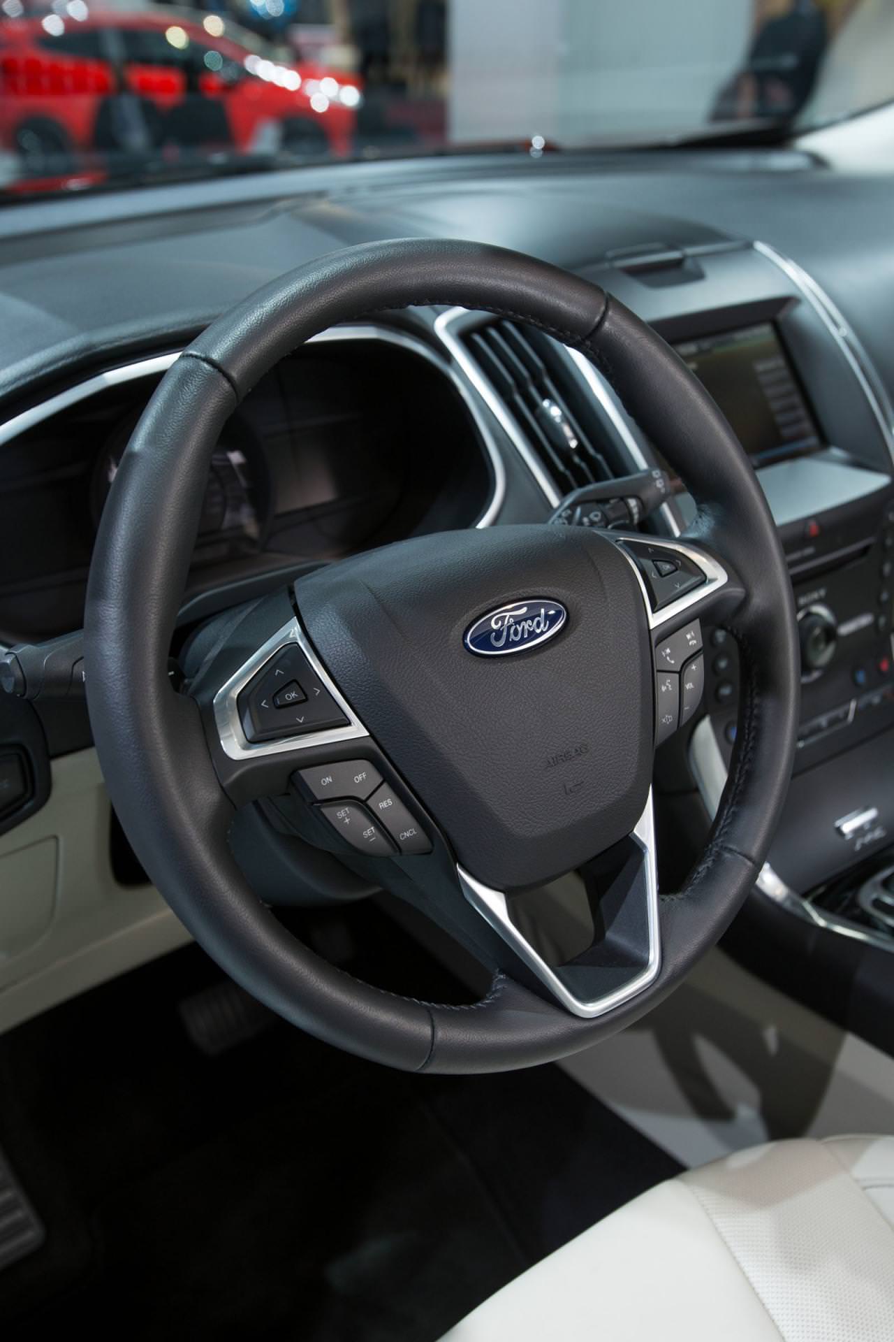 Ford Edge Paris Otomobil Fuarı'nda