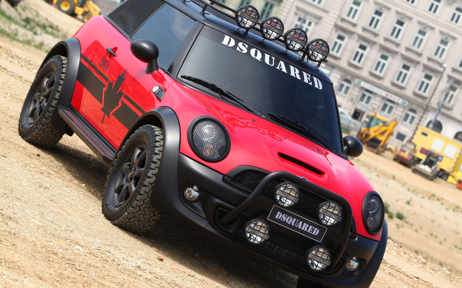 Otomobillerini Modayla Buluşturan Markalar