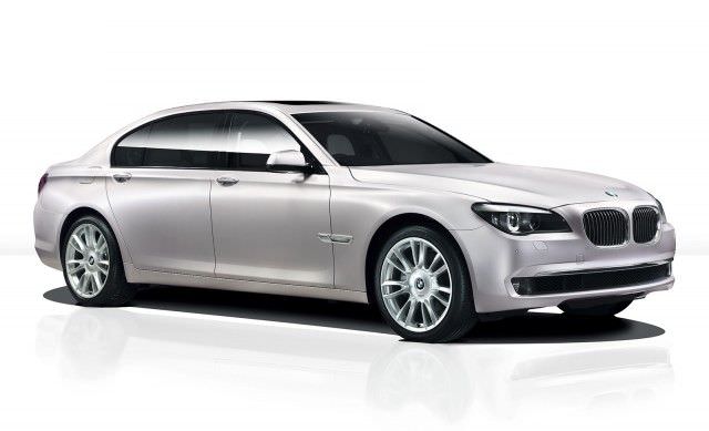 Otomobillerini Modayla Buluşturan Markalar