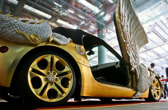 BMW’nin M3’ü ve Z4’ü Altına Bulandı