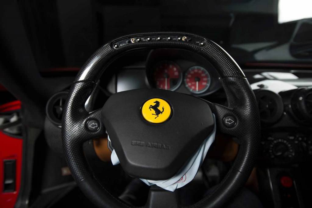 Kazalı Ferrari Enzo Sudan Ucuza Gidiyor