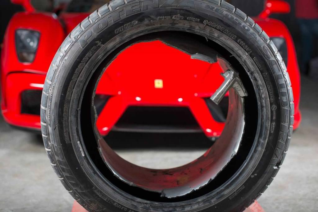 Kazalı Ferrari Enzo Sudan Ucuza Gidiyor