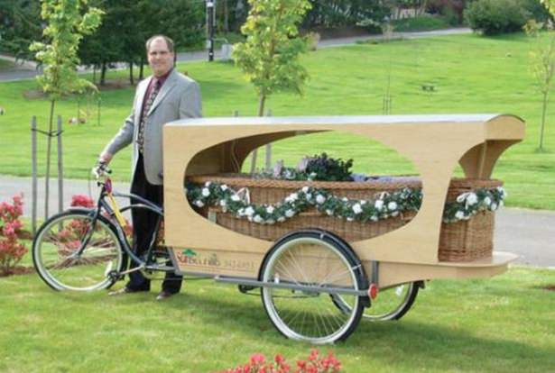 Dünyanın En İlginç Cenaze Araçları