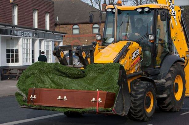 Dünyanın En İlginç Cenaze Araçları