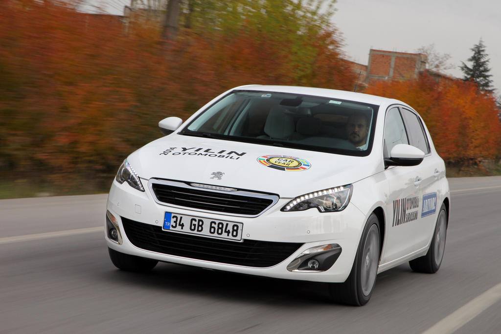 Peugeot 308 Yılın Sürücüsünün Peşinde