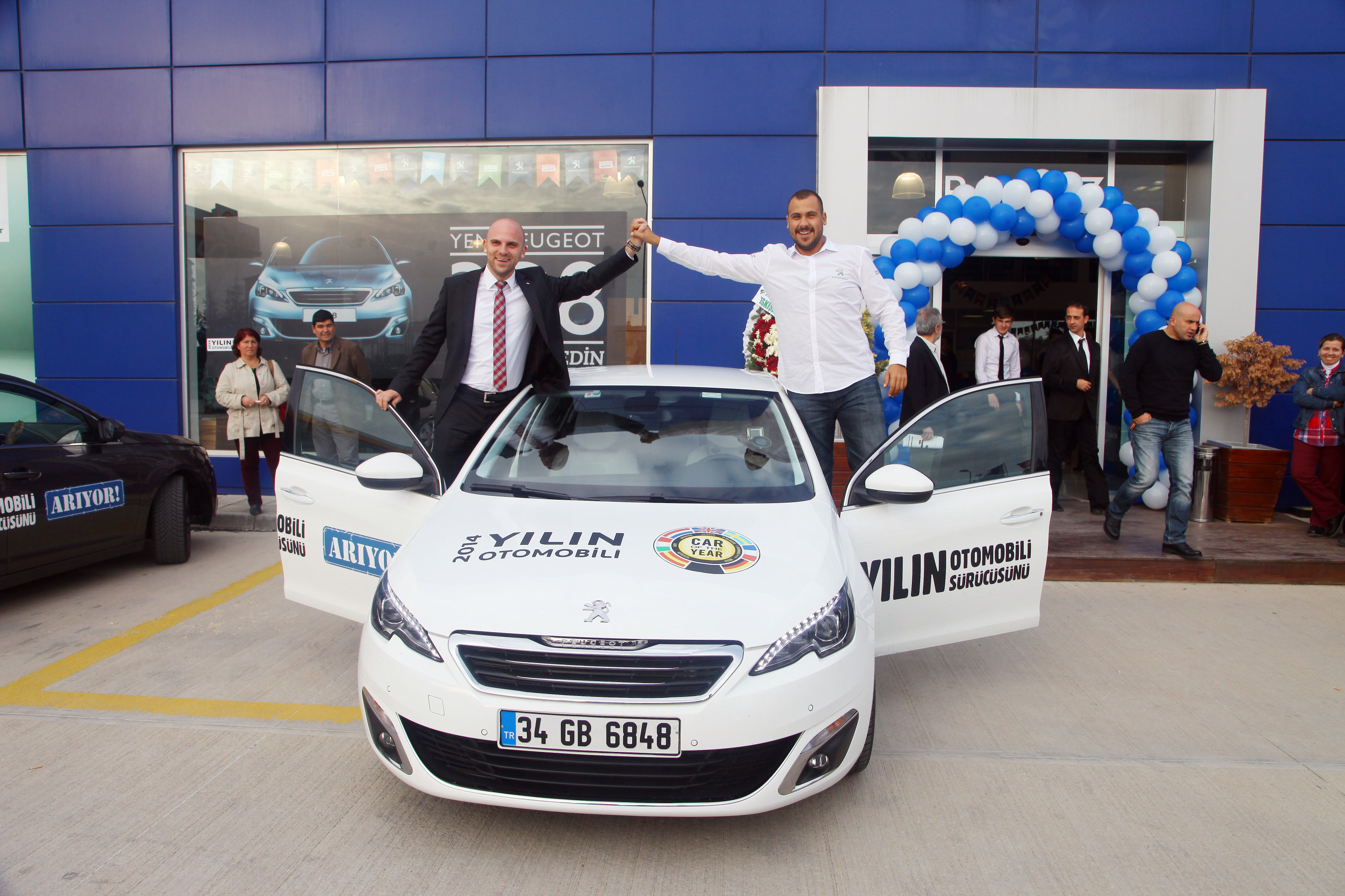 Peugeot 308 Yılın Sürücüsünün Peşinde