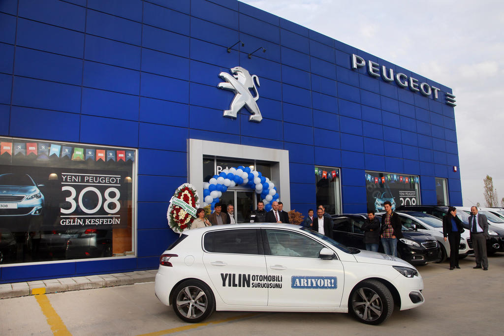 Peugeot 308 Yılın Sürücüsünün Peşinde