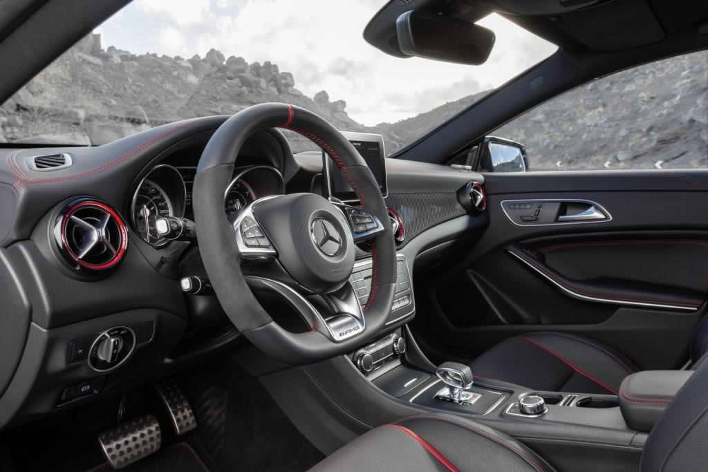Mercedes-Benz CLA Shooting Brake Kendini Gösterdi