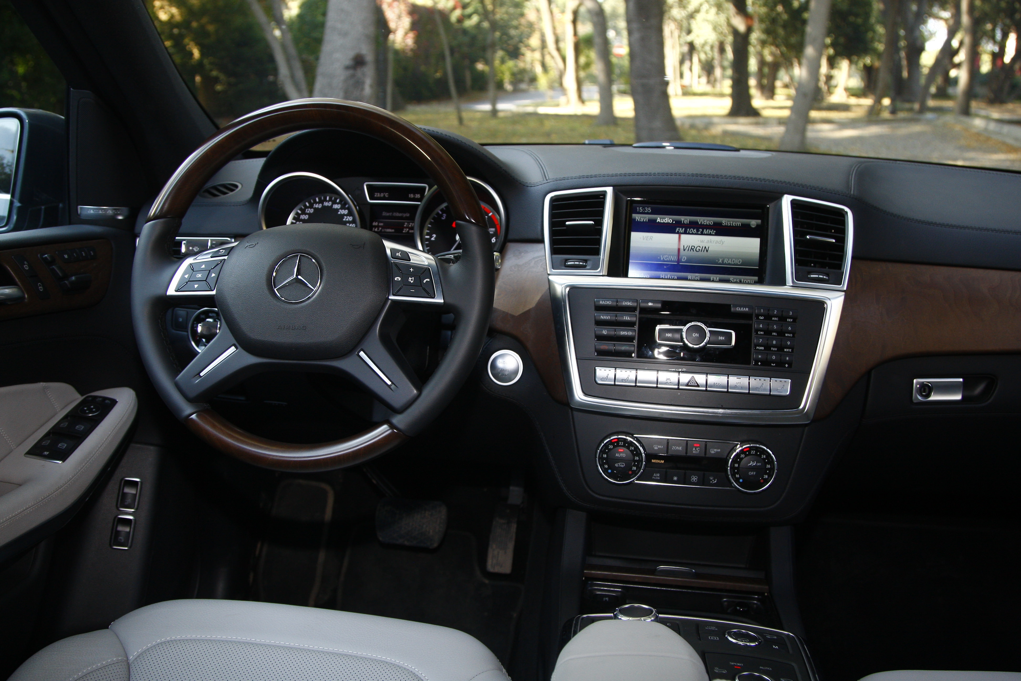 Her Boydan SUV