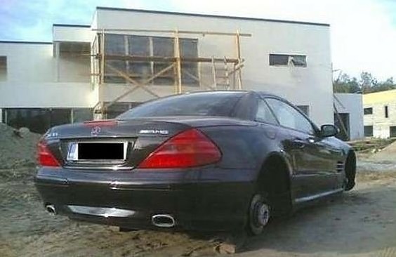 Gözlerini Jantlara Diktiler