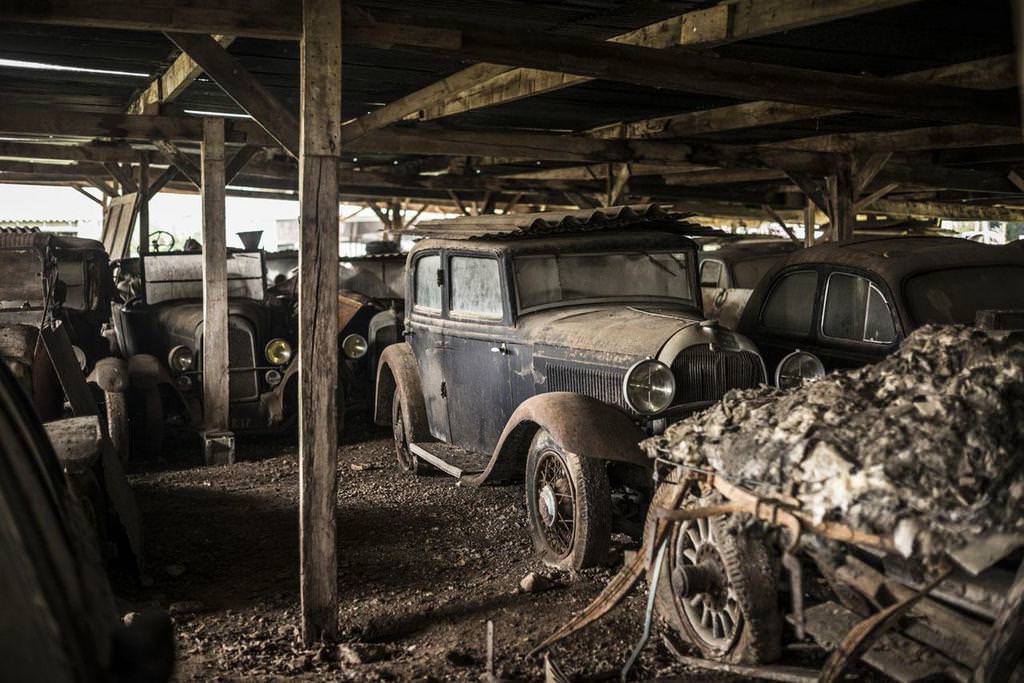 Fransız Ahırından Koleksiyonluk Otomobiller Çıktı