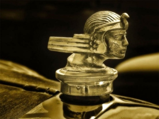 En İlginç Kaput Süsleri