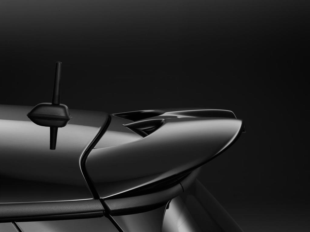 Yeni MINI John Cooper Works Kendini Gösterdi