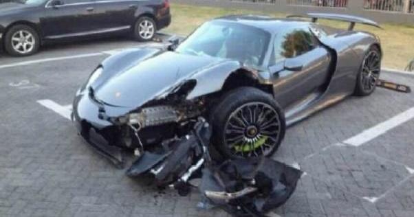Hız Sınırlarını Aşan Porsche 918 Spyder Kullanılamaz Hale Geldi
