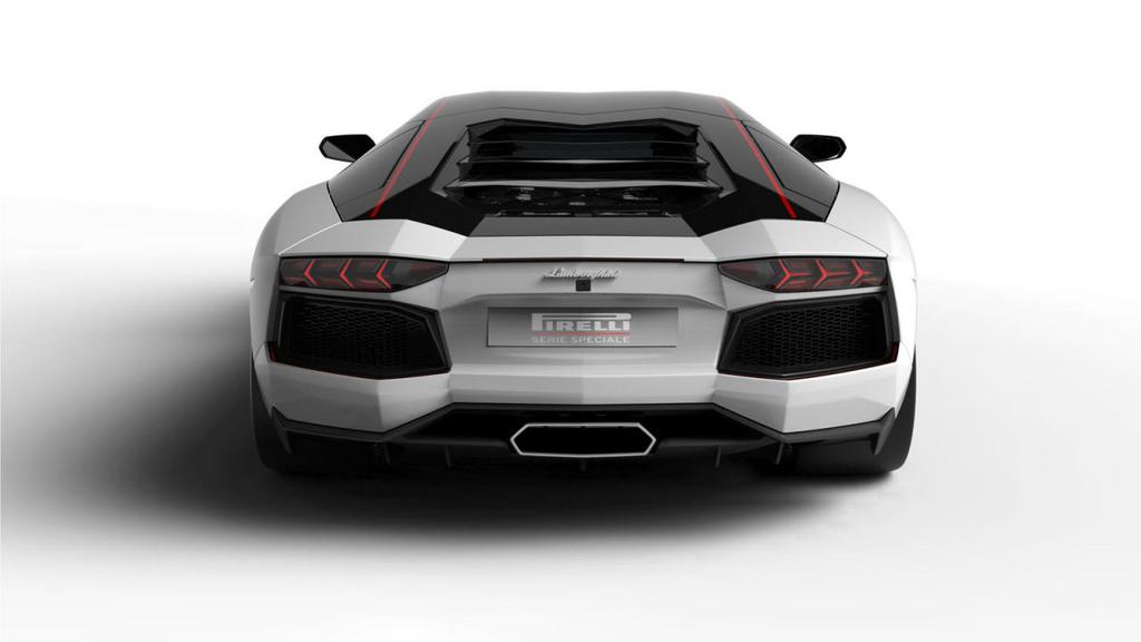 Aventador’a Pirelli Dokunuşu
