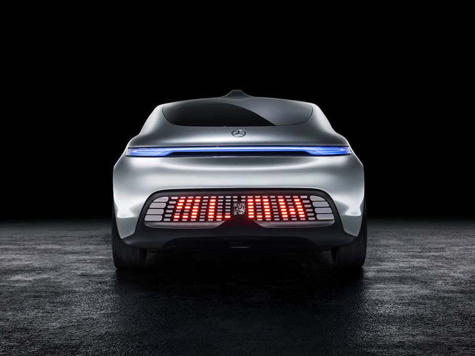 Mercedes-Benz Geleceğe Işık Tutuyor