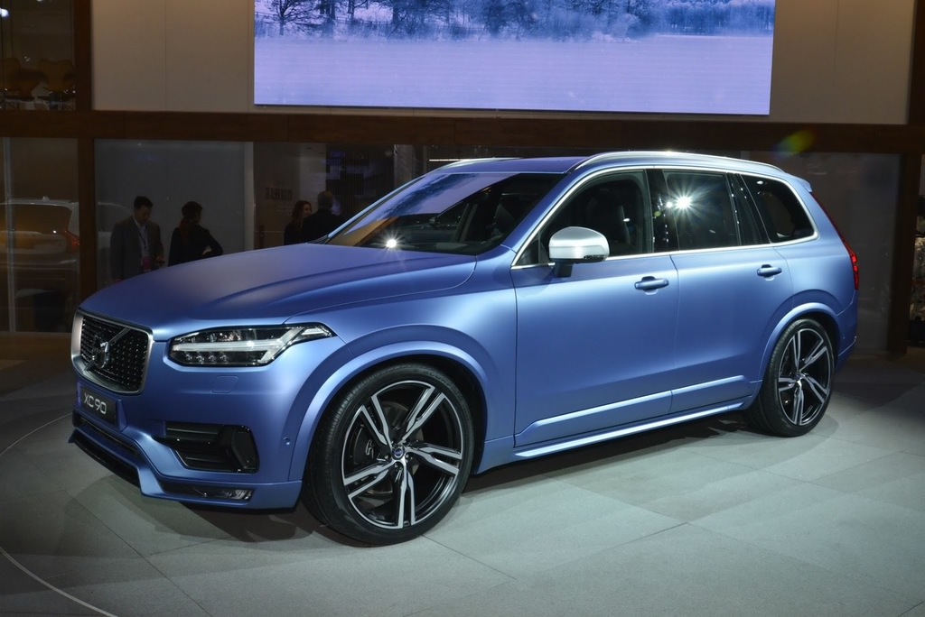 XC90 R Design Sahneye Çıktı