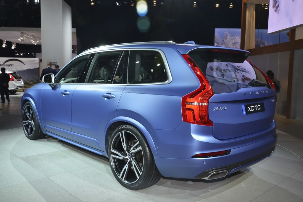 XC90 R Design Sahneye Çıktı