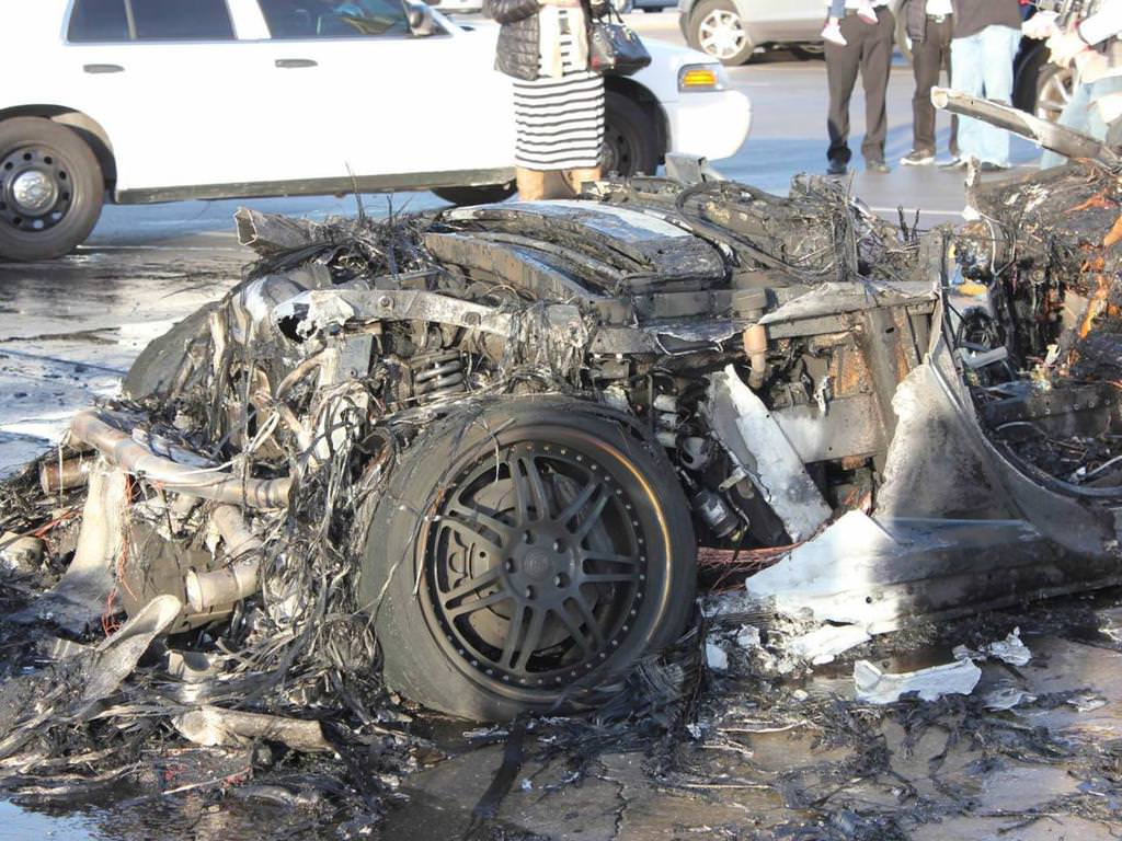 Satın Alamadan Yanan Lamborghini