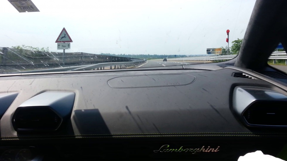 310 km/s Hızla Giden Lamborghini’nin Yaptığı Kazanın Fotoğrafları Ortaya Çıktı