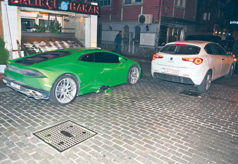 Asena Erkin'in Huracan'ı Kaza Yaptı