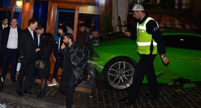 Asena Erkin'in Huracan'ı Kaza Yaptı