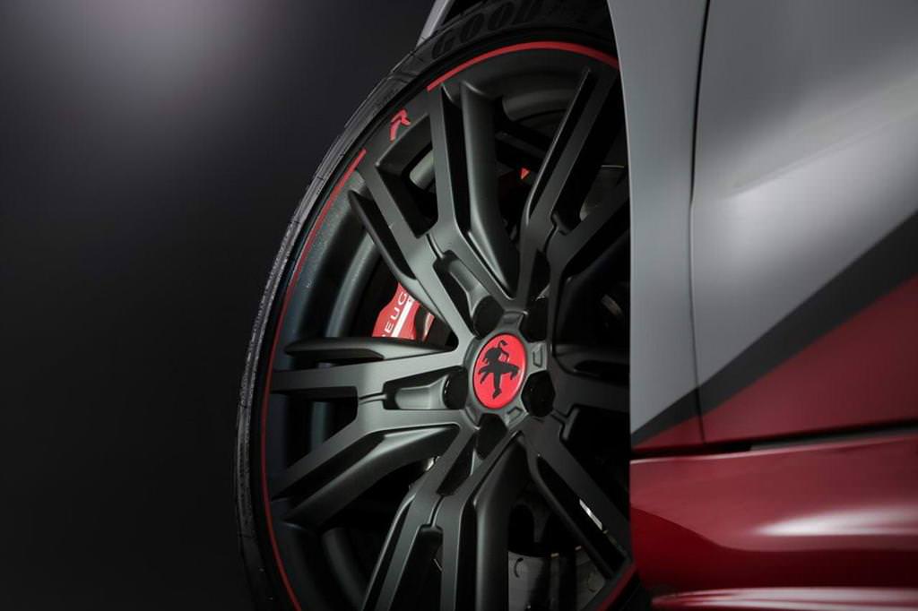 Motosiklet Ruhlu RCZ R Bimota