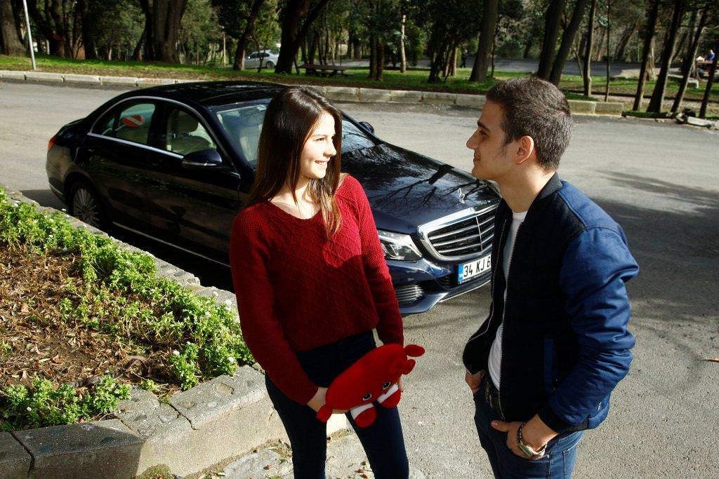 İki Gerçek Aşk Sevgililer Günü Otomobilleri