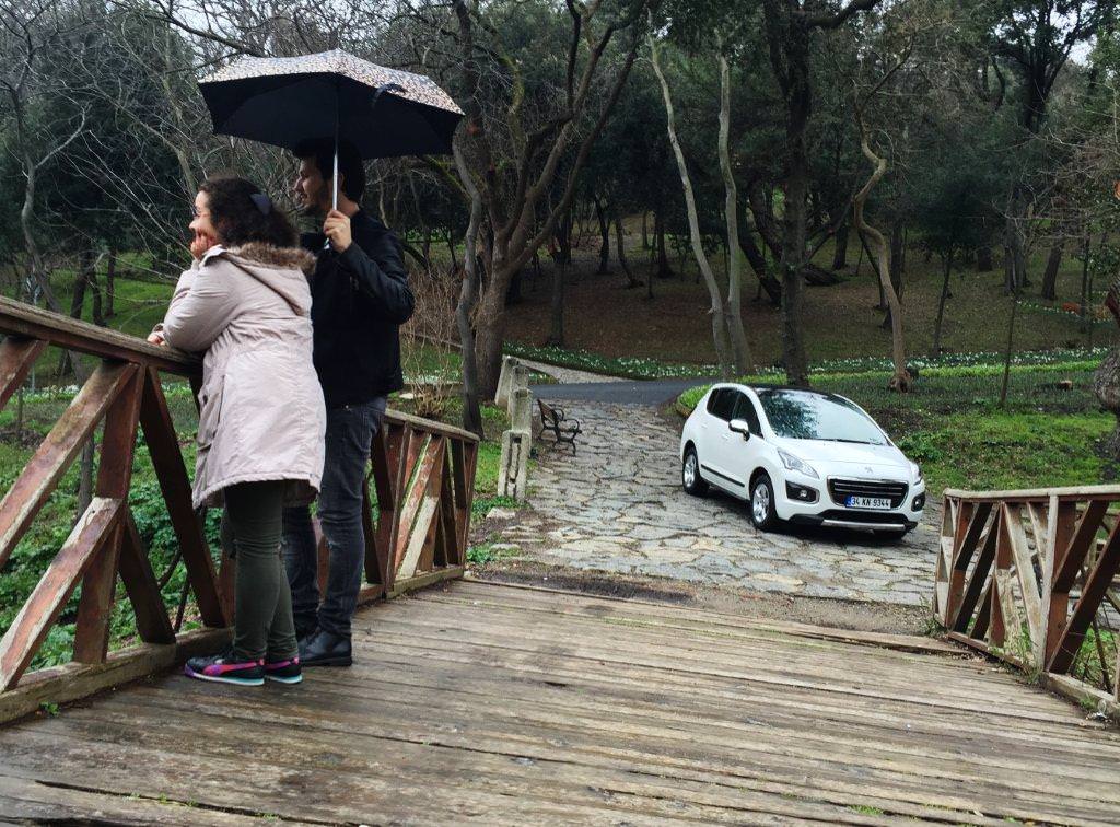 İki Gerçek Aşk Sevgililer Günü Otomobilleri