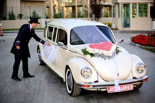 300 Liralık Otomobil