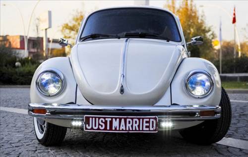 300 Liralık Otomobil