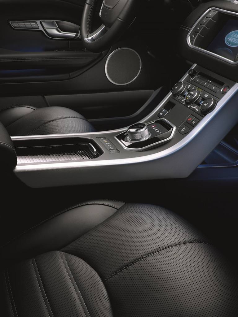 Makyajlı Evoque Motorlarıyla İddialı