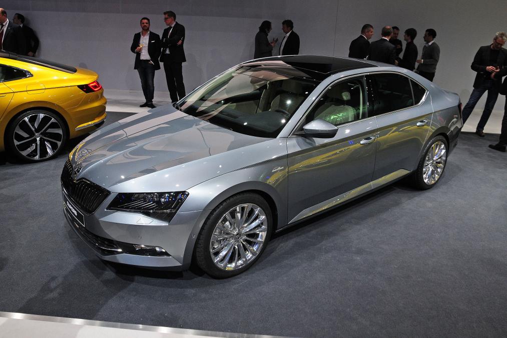 Skoda Superb de Yıldızlar Geçidinde