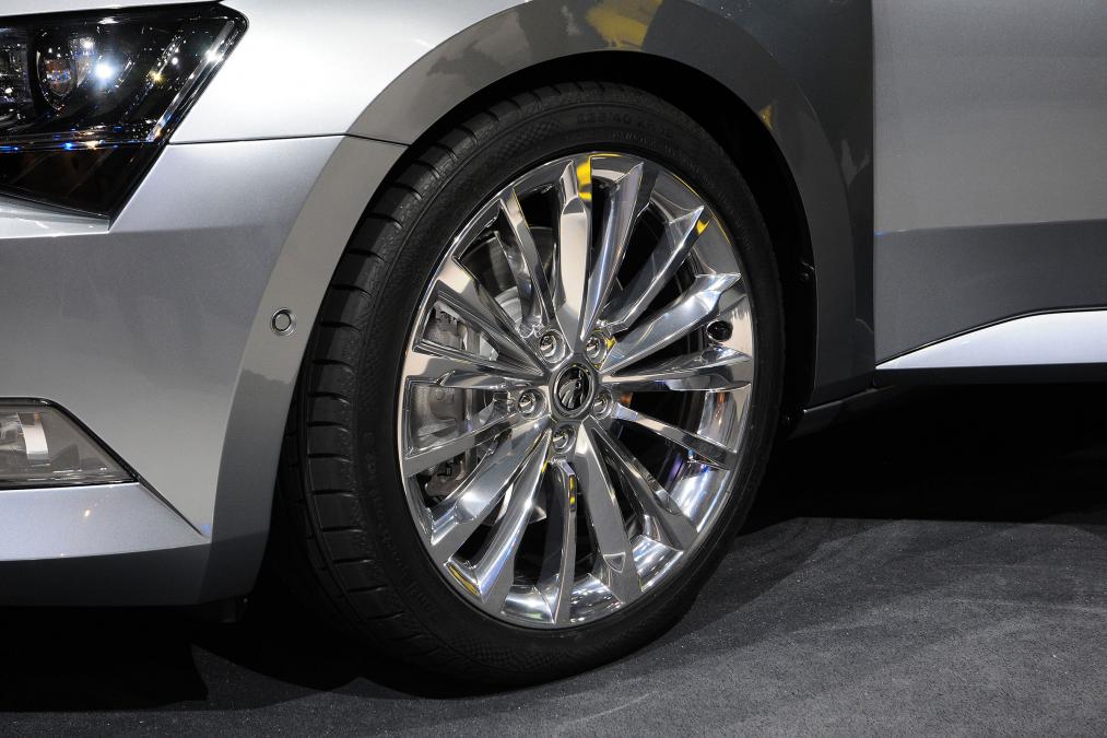 Skoda Superb de Yıldızlar Geçidinde