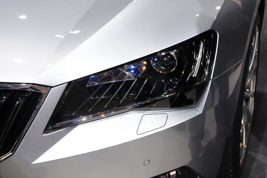 Skoda Superb de Yıldızlar Geçidinde