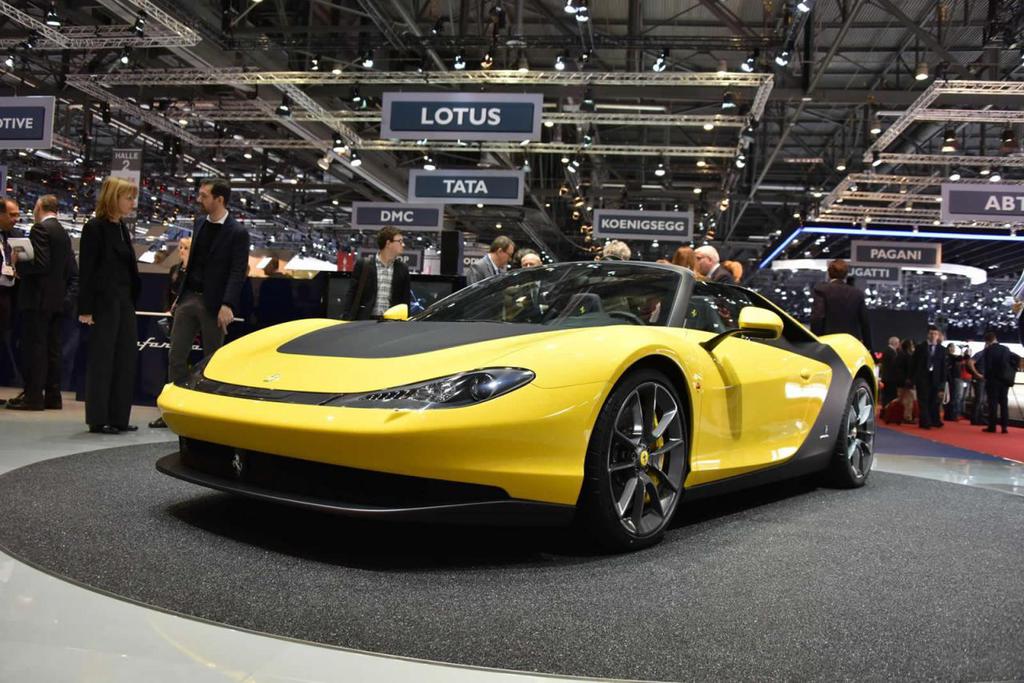 6 Adet Üretilen Ferrari Fuarın Yıldızları Arasında
