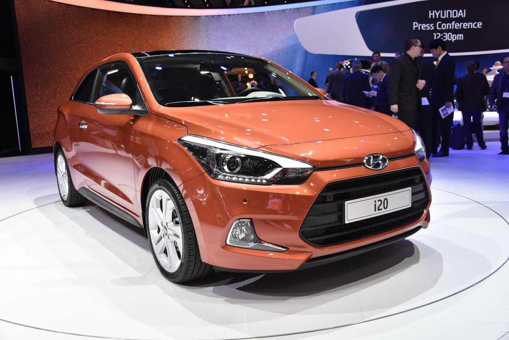 Hyundai i20 Coupe Fuarda Boy Gösteriyor