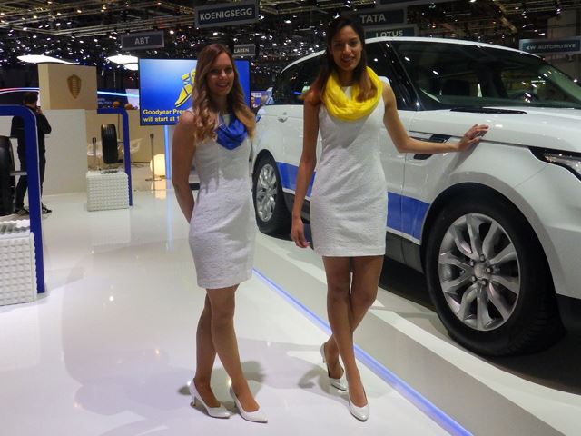 2015 Cenevre Otomobil Fuarı Güzelleri