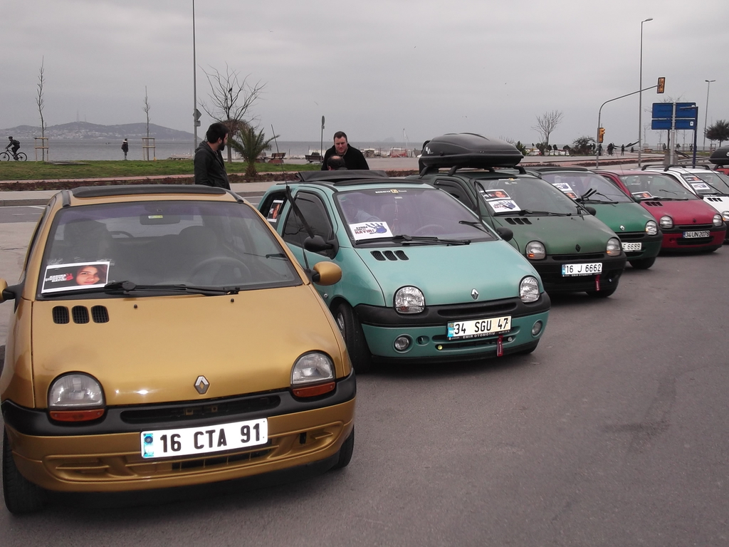 Twingo Tutkunları Kadınlar Gününde Bir Araya Geldi