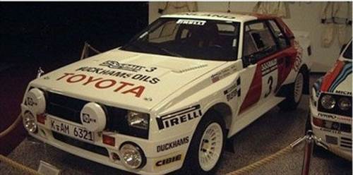 Çöplükten Çıkan Lüks Otomobiller