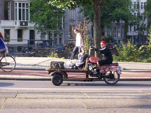 Mucitler Sınır Tanımıyor