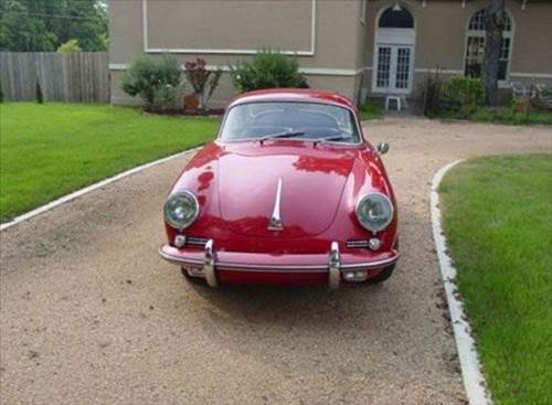 Çöplükten Çıkan Lüks Otomobiller