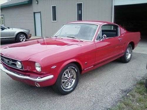 Çöplükten Çıkan Lüks Otomobiller