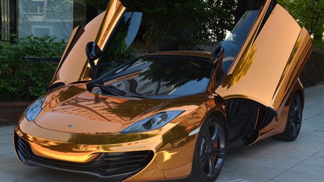 Suudi milyarderin altın kaplamalı otomobilleri