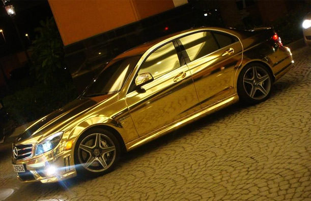 Suudi milyarderin altın kaplamalı otomobilleri