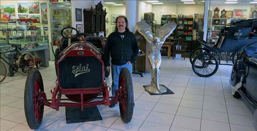 Hurda Otomobille Başladı Milyon Dolarlık Koleksiyonu Oldu