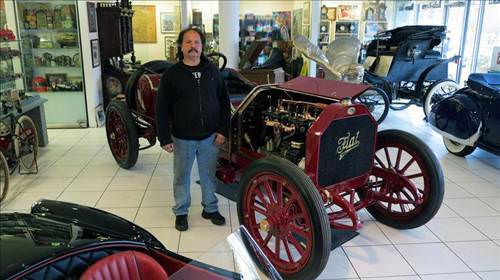 Hurda Otomobille Başladı Milyon Dolarlık Koleksiyonu Oldu