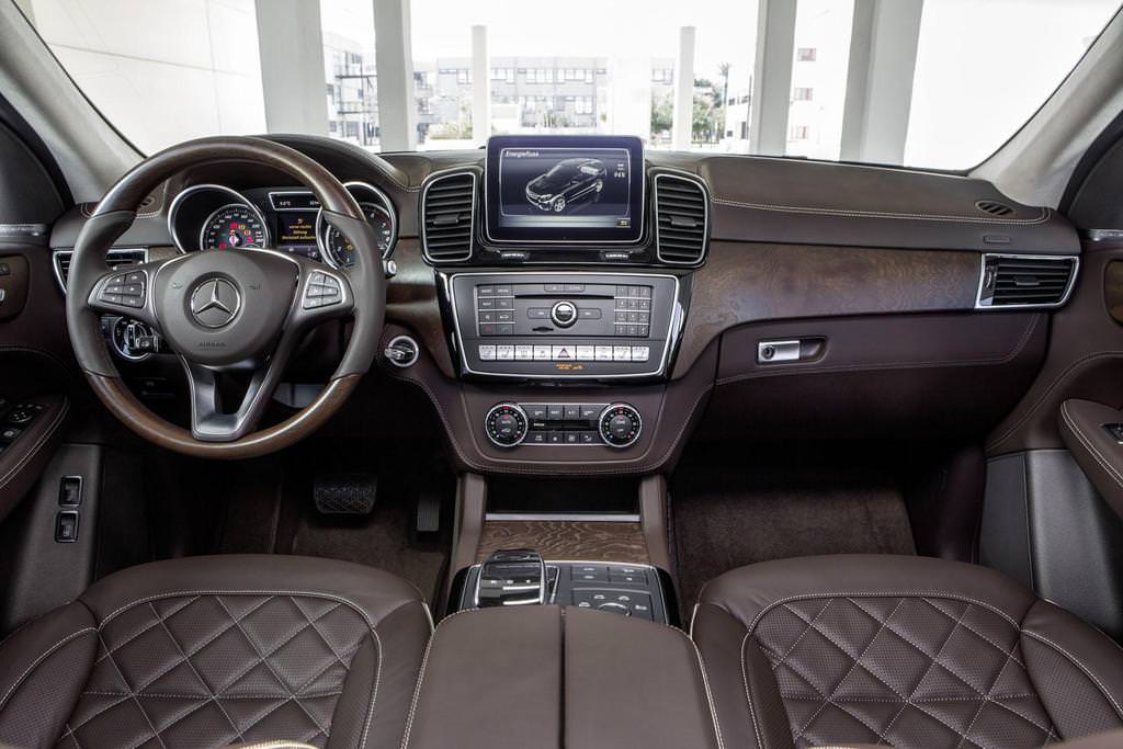 Mercedes-Benz GLE Parlıyor
